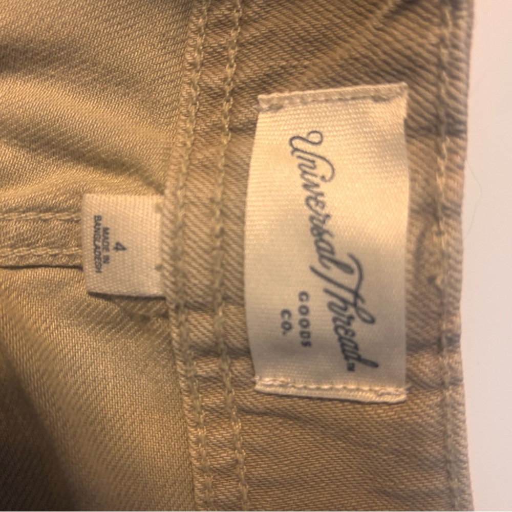 Universal Thread Khaki High-Rise Pleated Shorts - Picture 6 of 8